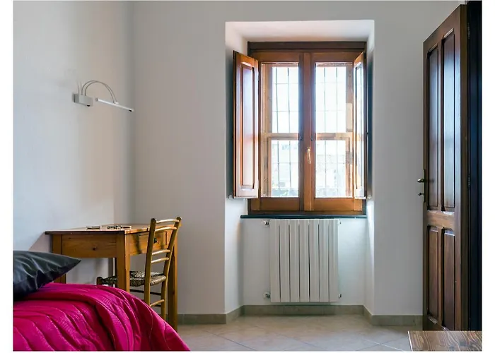 Monastero Santa Chiara Cpf أوريستانو