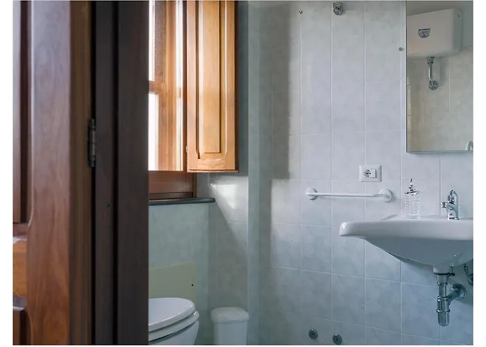 Monastero Santa Chiara Cpf بيت ضيافة 3*